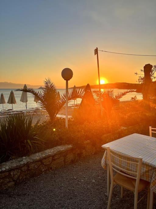 Familienfreundliches Fischerhaus Am Strand بورتو خيلي المظهر الخارجي الصورة
